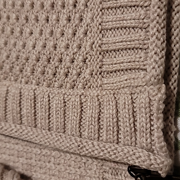 ⭐️Coldwater Creek knit vest sz M womens, washable acrylic/wool, taupe and gray - Picture 10 of 12